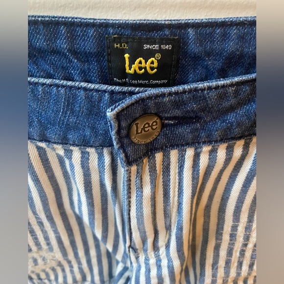 LEE partially pinstriped short shorts - Picture 3 of 5